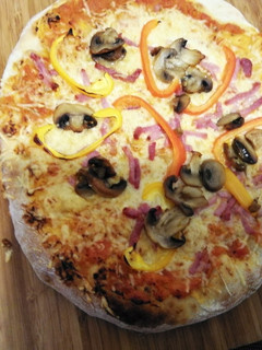 Φωτογραφία της συνταγής Pizza 🍕 με ναπολιτάνικη ζύμη