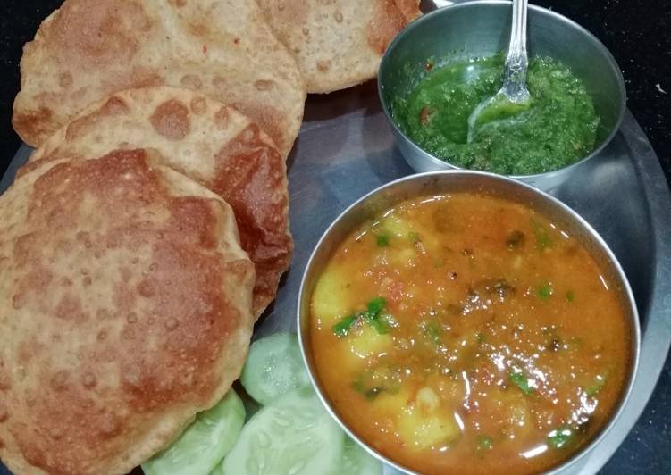 Moong Daal puri &amp; Raseele Aloo