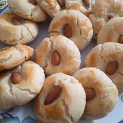 A picture of Naan khatai.