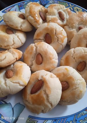 A picture of Naan khatai.