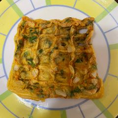 A picture of Omelette waffle.