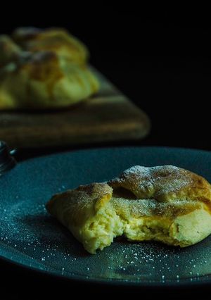 A picture of Curd Cheese Pockets.