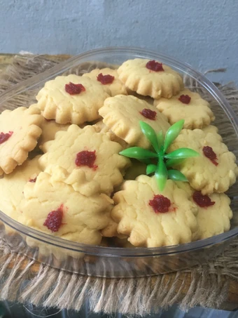 Cara Gampang Membikin Resep Kue Semprit cetakan bunga yang Lezat Anti Ribet, Uenak Banget