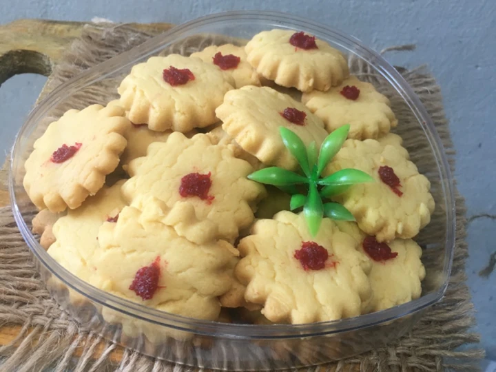 Cara Gampang Membikin Resep Kue Semprit cetakan bunga yang Lezat Anti Ribet, Uenak Banget