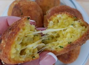 Foto di Polpette di pane raffermo e formaggi vari