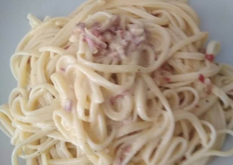 Tallarines carbonara (Receta italiana)