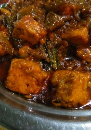 A picture of Paneer pyazi.