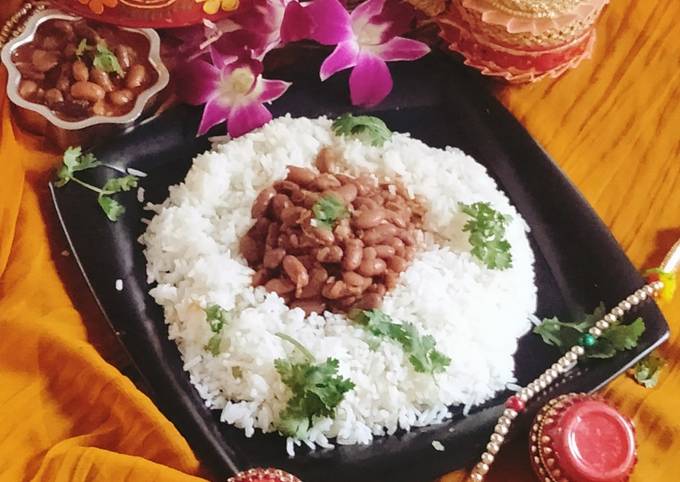 Restaurant style kidney beans curry (rajma chawal)