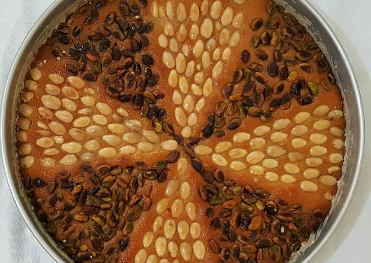 هريسة نبكية طعم راااائع 😋😋😋