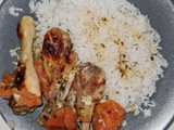 Muslos al horno con tomate y arroz 🍚