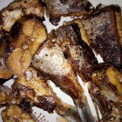A picture of Fried fish.