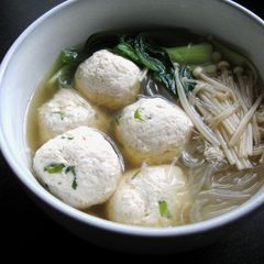 A picture of Tofu & Chicken Balls in Soup with Harusame Noodles.