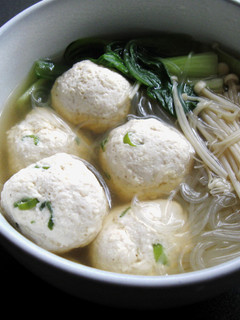 A picture of Tofu & Chicken Balls in Soup with Harusame Noodles.