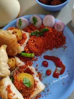 मुंबई का प्रसिद्ध वड़ा पाव (mumbai ka prasidh vada pav recipe in Hindi) रेसिपी मुख्य फोटो