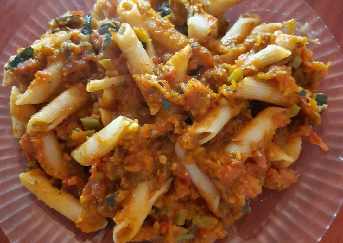 Pasta con salsa dulce de tomates y zapallo/calabaza