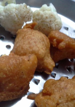 A picture of Cauliflower Pakoda-Party special.