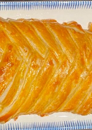 Une photo de Feuilleté tresse champignons jambon fromage