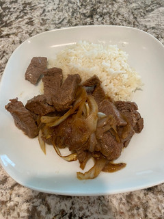 A picture of Sautee! Sirloin steak.