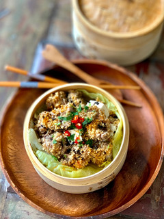 《家の無浪費料理》我的豆渣工程之五- 豆渣粉蒸嫩豆腐與小豬排骨 的食譜成品照片