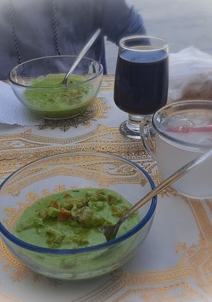 Una foto de Pollo en crema de cilantro
