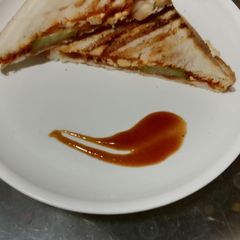 A picture of Bread Sandwich.