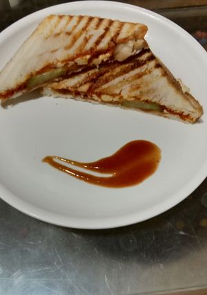 A picture of Bread Sandwich.