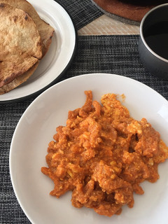 Una foto de Chicharrón en salsa roja
