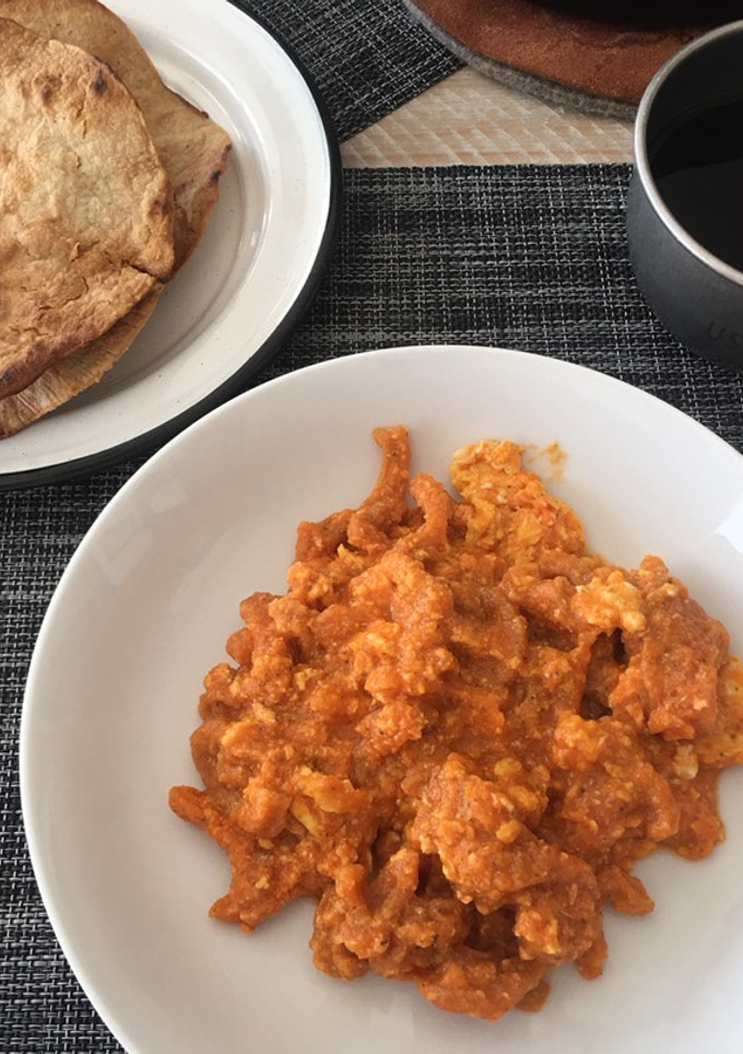 Una foto de Chicharrón en salsa roja