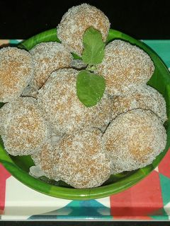 પેંડા (Penda Recipe In Gujarati) રેસીપી મુખ્ય ફોટો