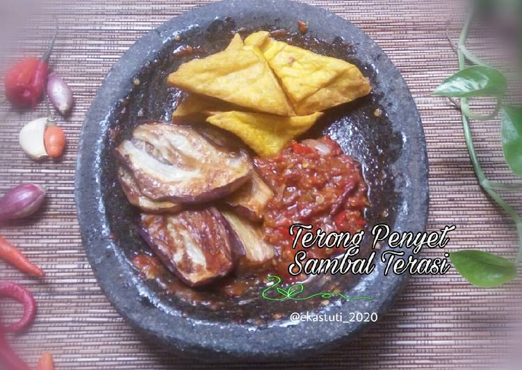 YUK DICOBA! Cara Membuat Terong Penyet Sambal Terasi