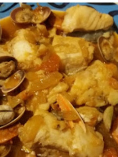 Una foto de Bacalao en salsa de tomate y vino moscatel