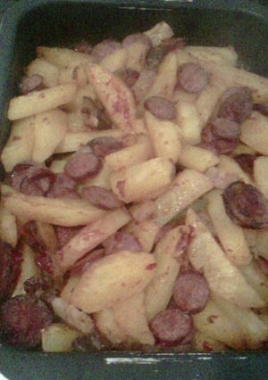 BETYÁRKRUMPLI (paprikás-krumpli tepsiben) NUSI módra recept fotója
