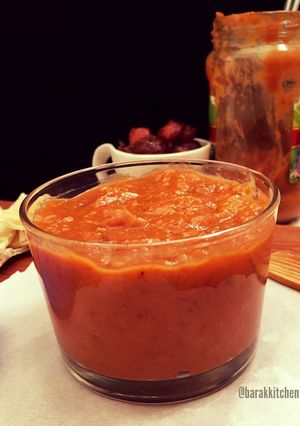 A picture of Spicy Aloo Bukhara chutney dried plum sauce.