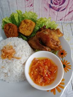Foto resep Ayam Gepuk Sambal Korek