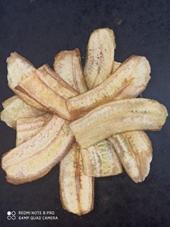 કેળા વેફર (Banana Wafer Recipe In Gujarati) રેસીપી મુખ્ય ફોટો