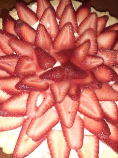 Una foto de Tarta de frutillas con masa sin manteca