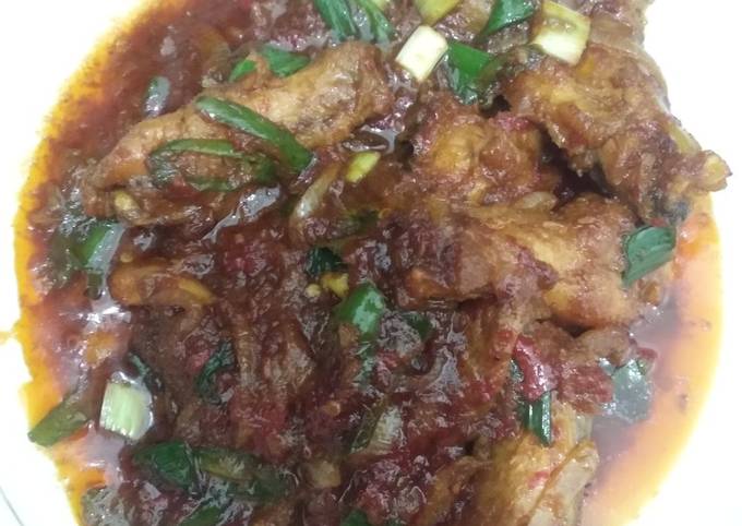 Sayap ayam bumbu kecap saos tiram pedas