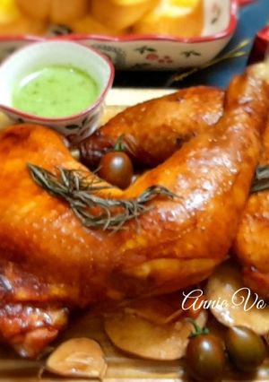 Hình của món Gà nướng táo và rau củ.