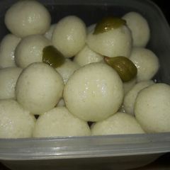 A picture of White balls.