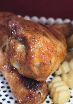 A picture of Mediterranean roasted drumsticks.