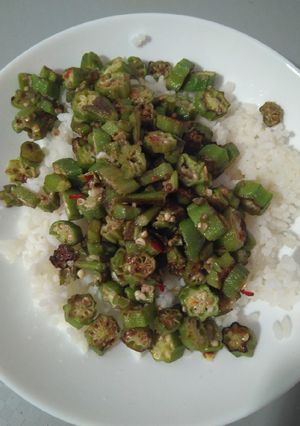 A picture of Fried Okra and rice.