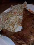 Pollo con ensalada de repollo