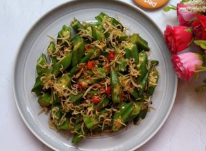 Foto resep Okra Tumis Teri Nasi ala Tiongkok