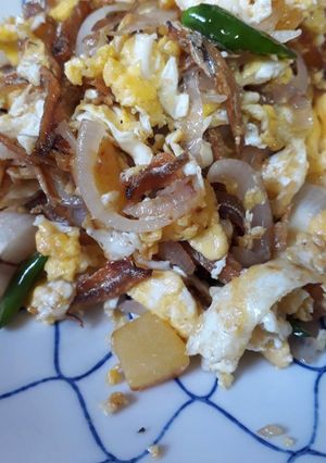Gambar Telur Hancur bersama Ikan Bilis Kentang