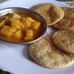 A picture of Dal puri.
