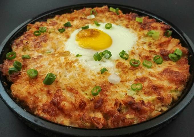 Cheesy Egg and Tuna Bake