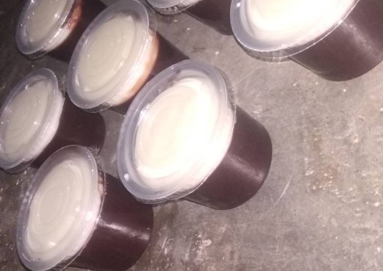 12 Resep: Puding coklat vla vanila yang Enak Banget!