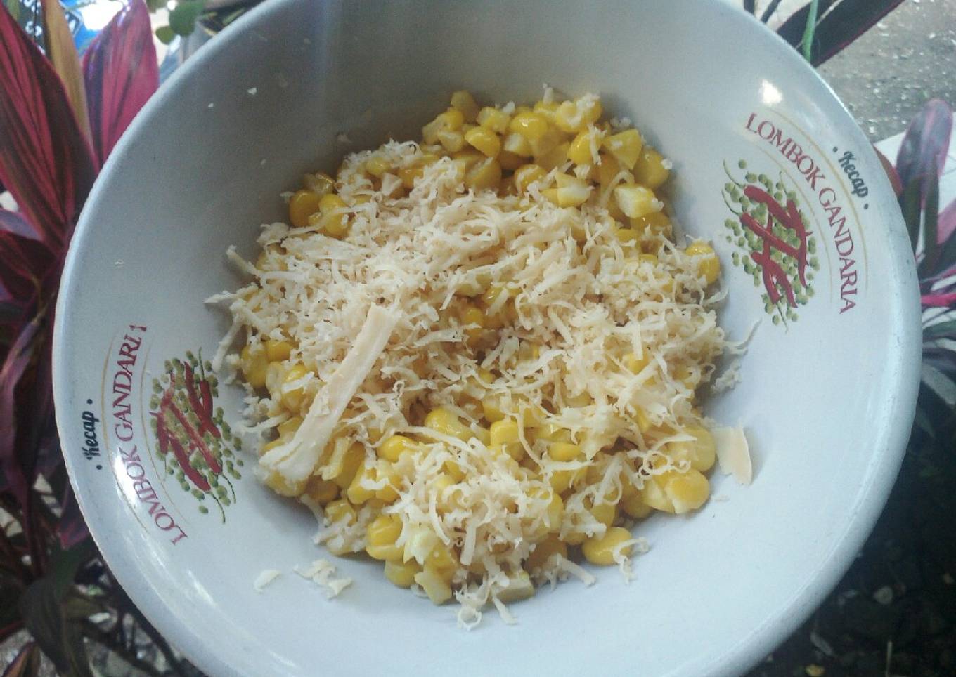 Jasuke (jagung susu keju)