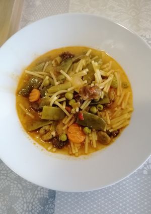 Una foto de 303. Fideus a la caçola veganos con moixarnons y menestra