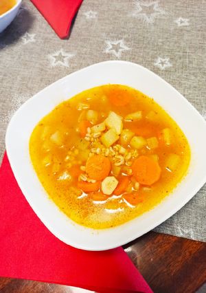 Karalábéleves gerslivel (árpa gyöngy) recept fotója